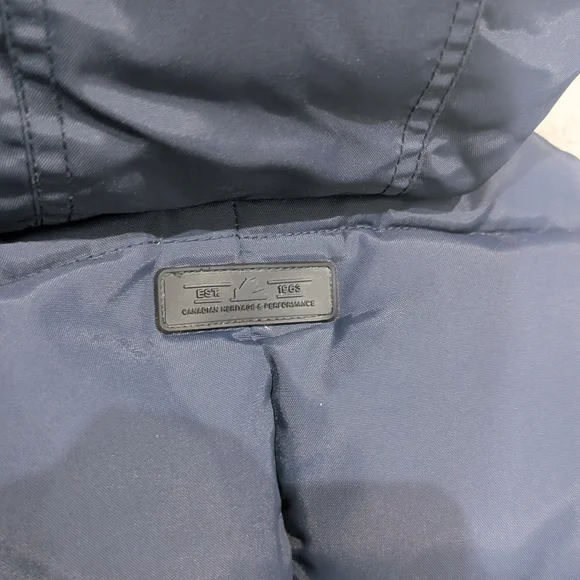 EUC Pajar Girls Navy Puffer Coat with Faux Fur Hood - Picture 9 of 10